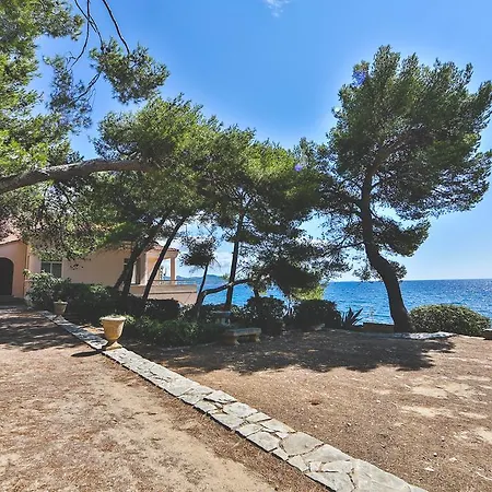 Seaside Exceptional House *